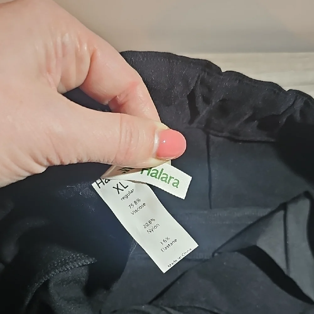 HALARA Black Nylon Pants - Picture 2 of 4